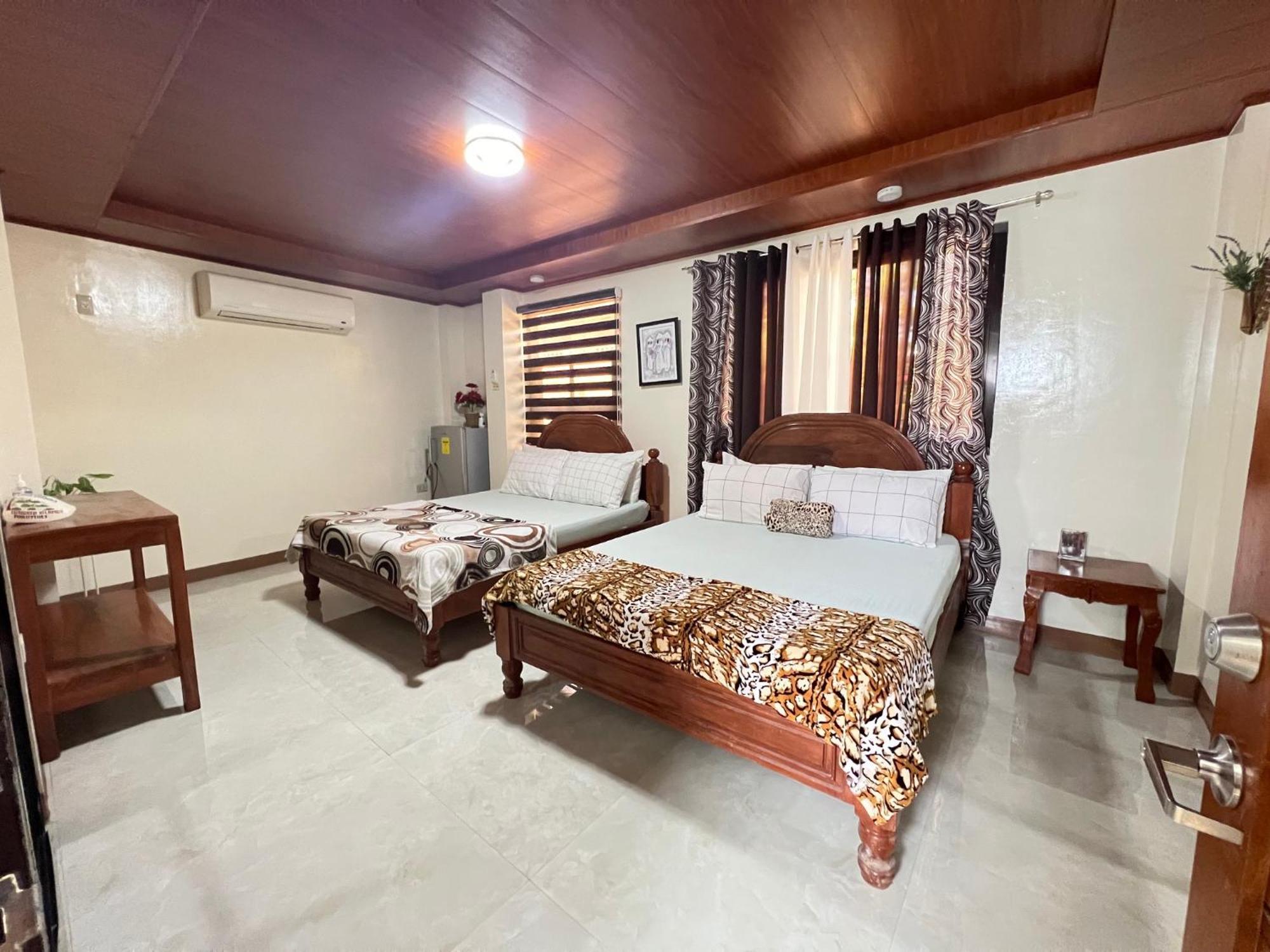 Villa Lourdes Alaminos Exterior photo